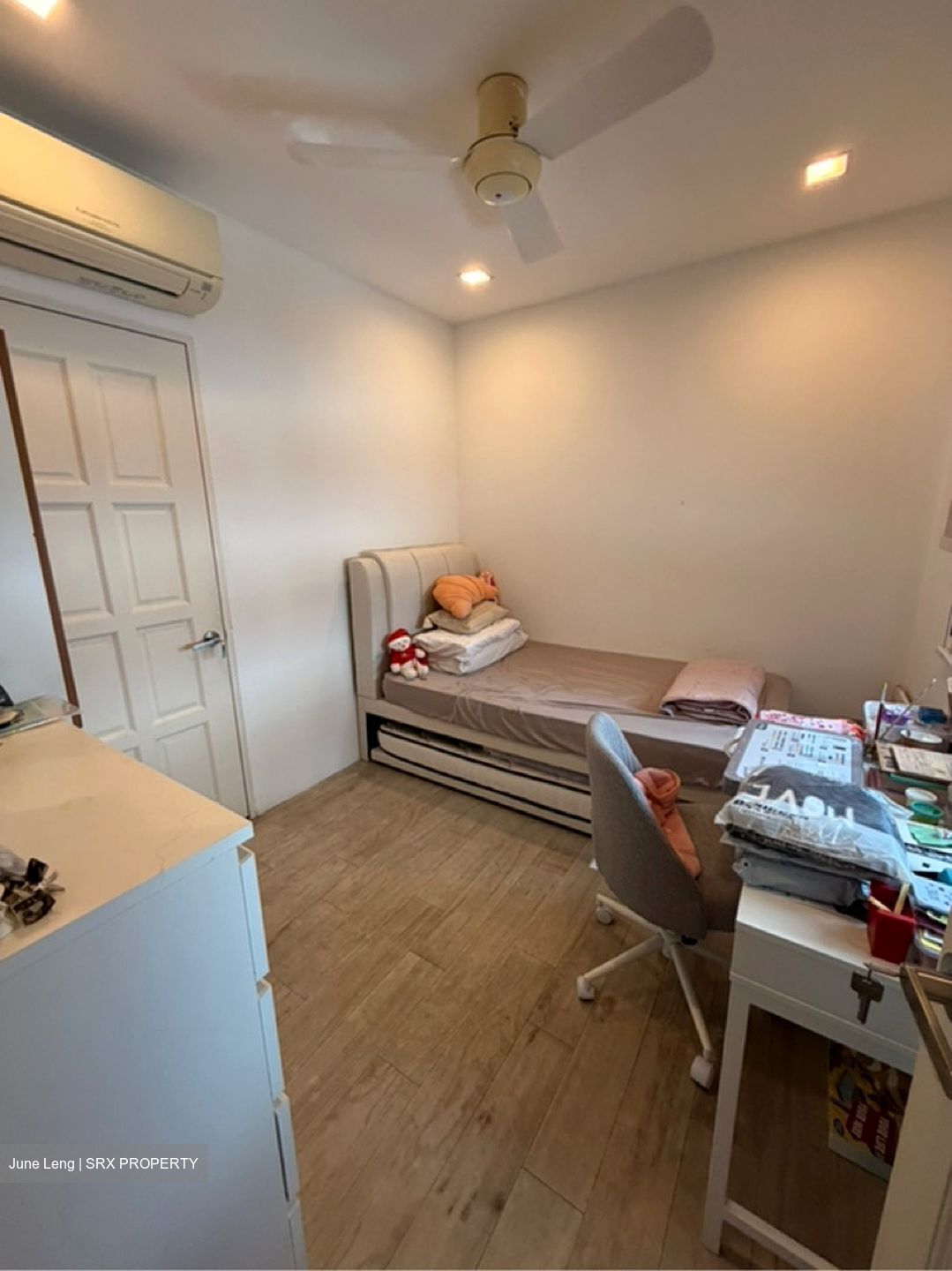 Mandarin Gardens (D15), Condominium #579108181